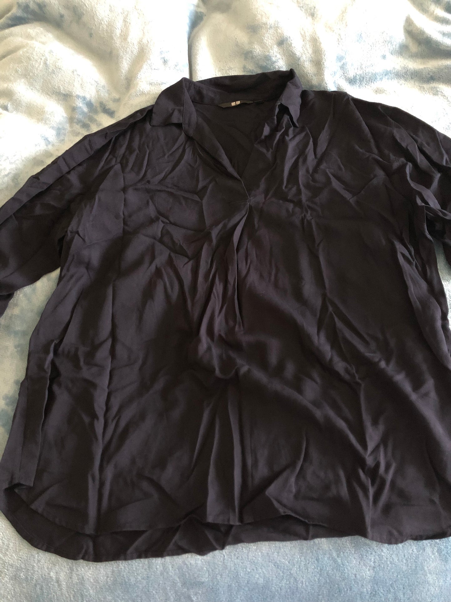 Dark blue light weight shirt no buttons